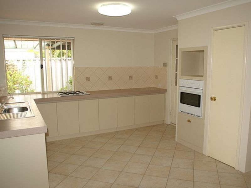 6 Woolmore Cross, Atwell WA 6164