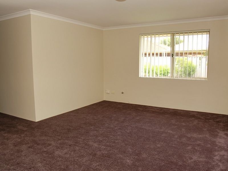 6 Woolmore Cross, Atwell WA 6164