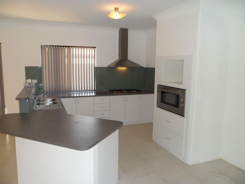 67 Brushfoot Boulevard, Success WA 6164