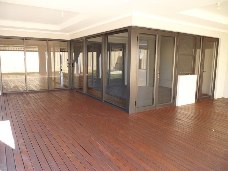 53 Chivalry Way, Atwell WA 6164