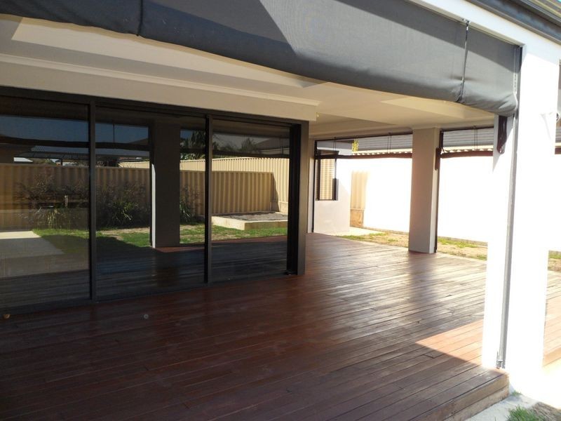 53 Chivalry Way, Atwell WA 6164