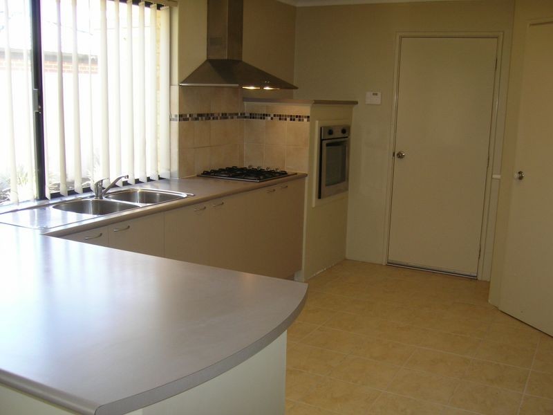 16 Hartwell Way, Secret Harbour WA 6173