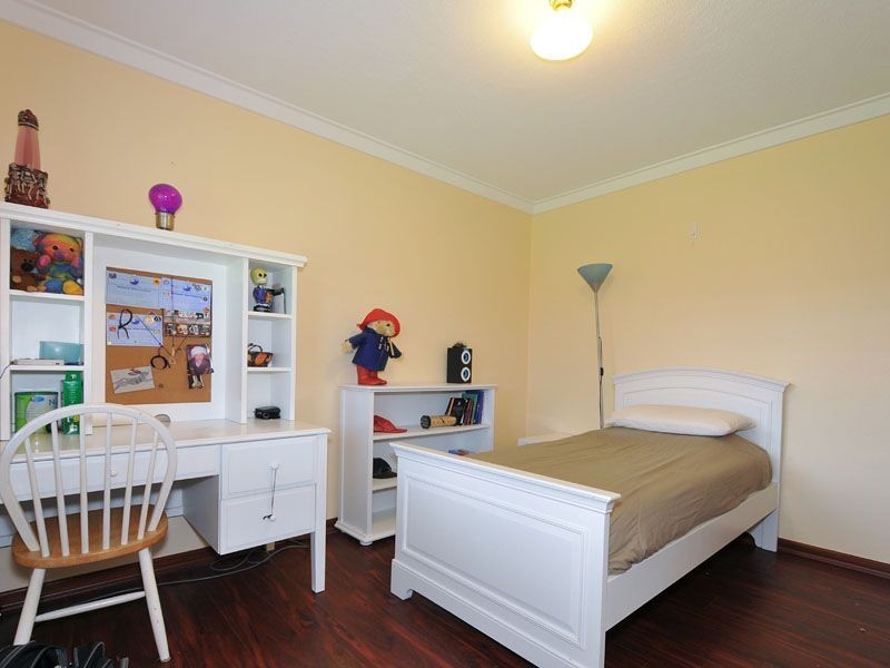 129 Lorimer Road, Munster WA 6166