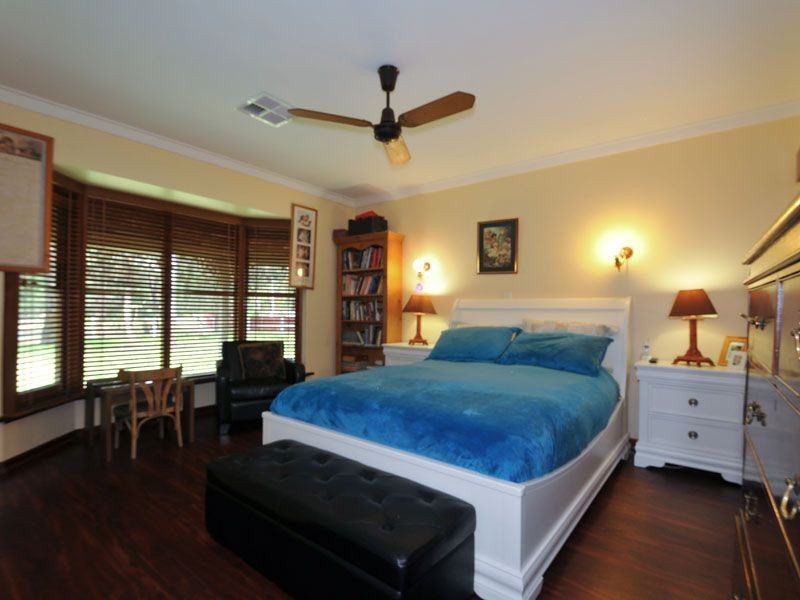 129 Lorimer Road, Munster WA 6166
