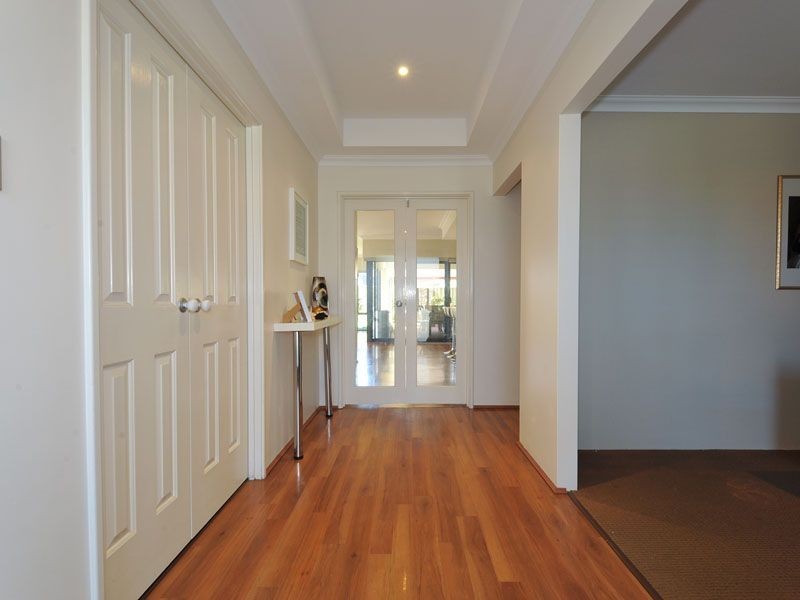 11 Aurora Drive, Atwell WA 6164