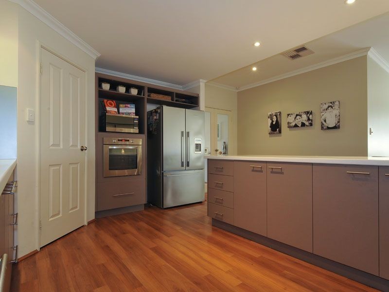 11 Aurora Drive, Atwell WA 6164