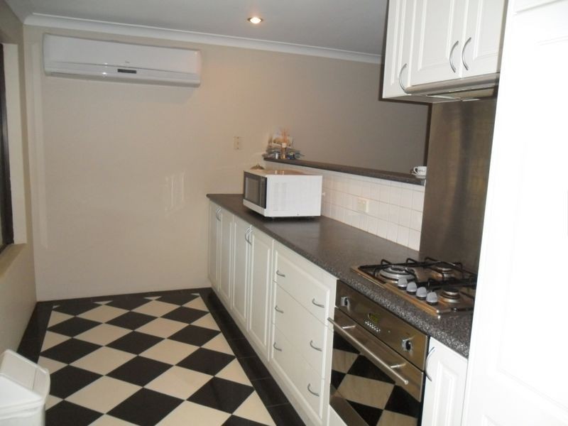 8 Conigrave Road, Yangebup WA 6164