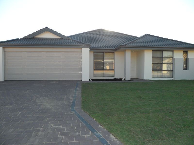 16 Calneggia Drive, Darling Downs WA 6122