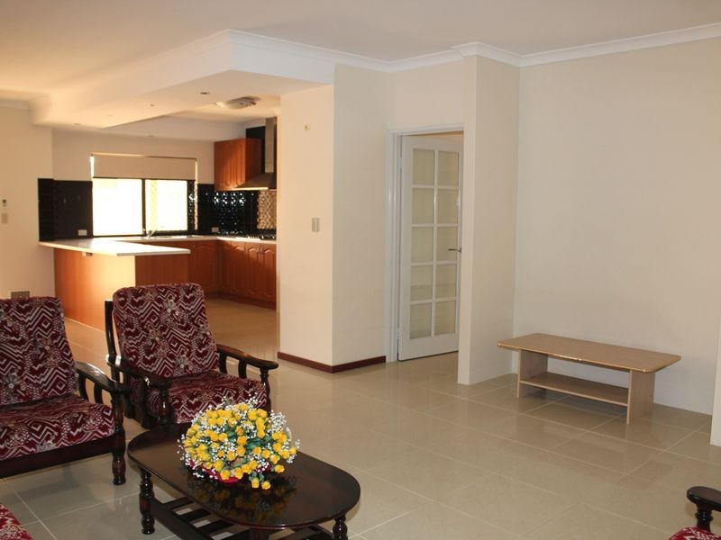 16 Harmony Avenue, Atwell WA 6164