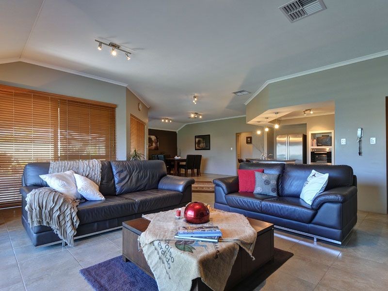 18 Brindabella Avenue, Aubin Grove WA 6164