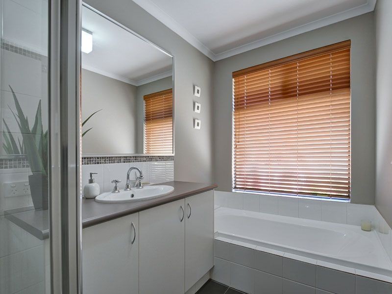 18 Brindabella Avenue, Aubin Grove WA 6164