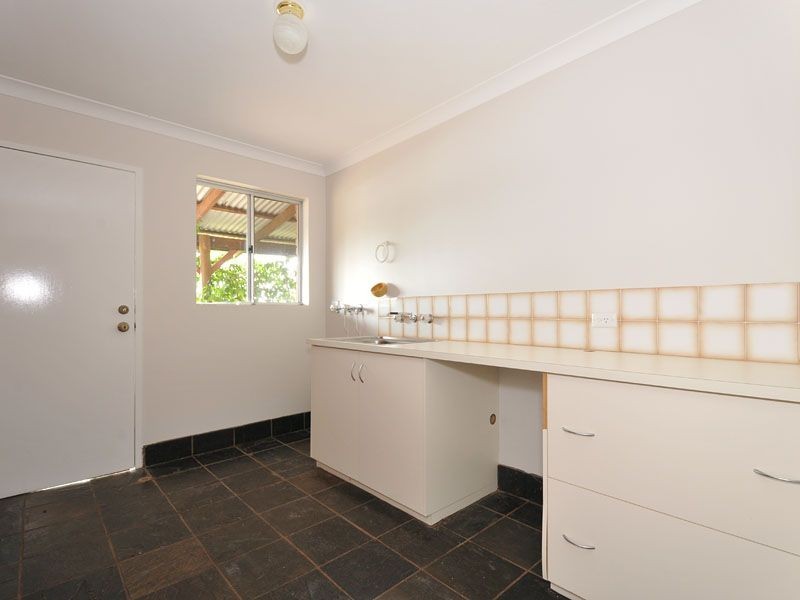 46 Mariposa Gardens, Success WA 6164