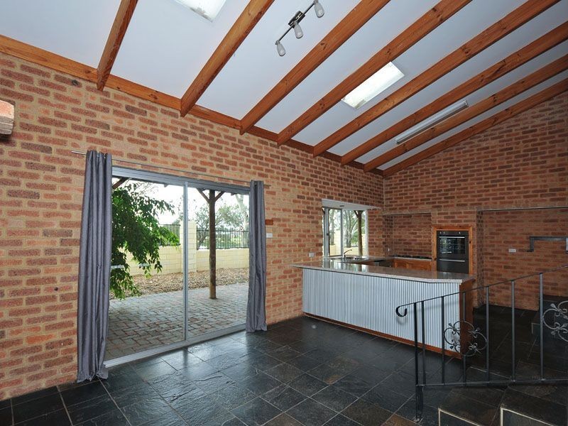 46 Mariposa Gardens, Success WA 6164