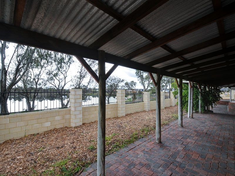 46 Mariposa Gardens, Success WA 6164