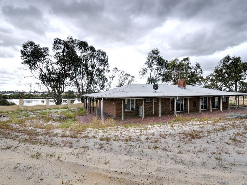 46 Mariposa Gardens, Success WA 6164