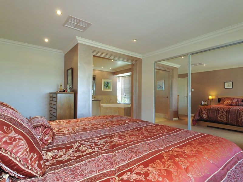 7 Optima Bend, Atwell WA 6164