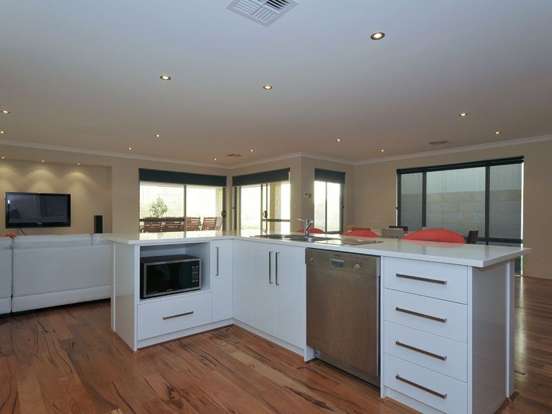 6 Bafile Lane, Beeliar WA 6164
