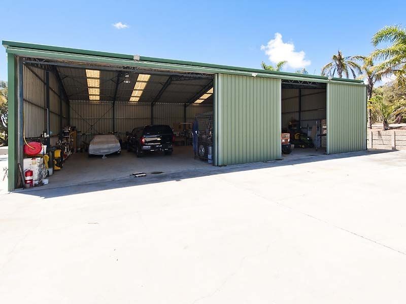 93 Holmes Road, Munster WA 6166