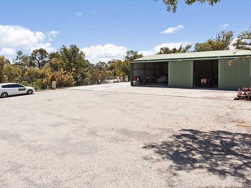 93 Holmes Road, Munster WA 6166
