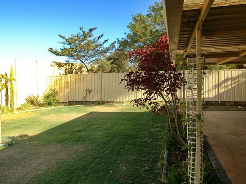 18 Nagambie Close, South Lake WA 6164