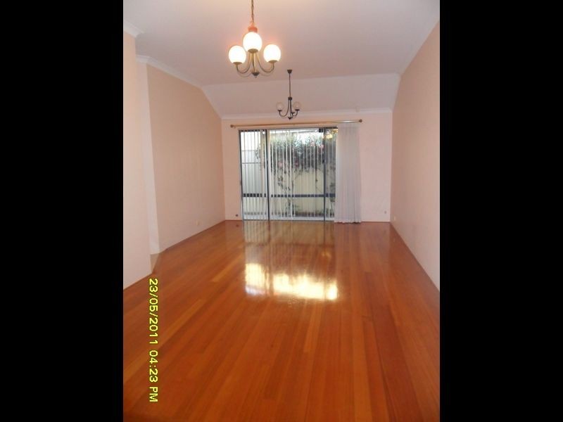 16 Kooralbyn Valley Crescent, Jandakot WA 6164