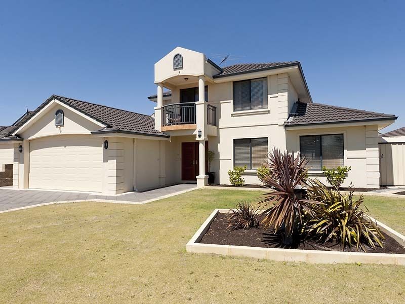 19 The Lakes Boulevard, Jandakot WA 6164