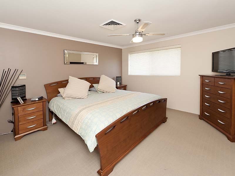 19 The Lakes Boulevard, Jandakot WA 6164