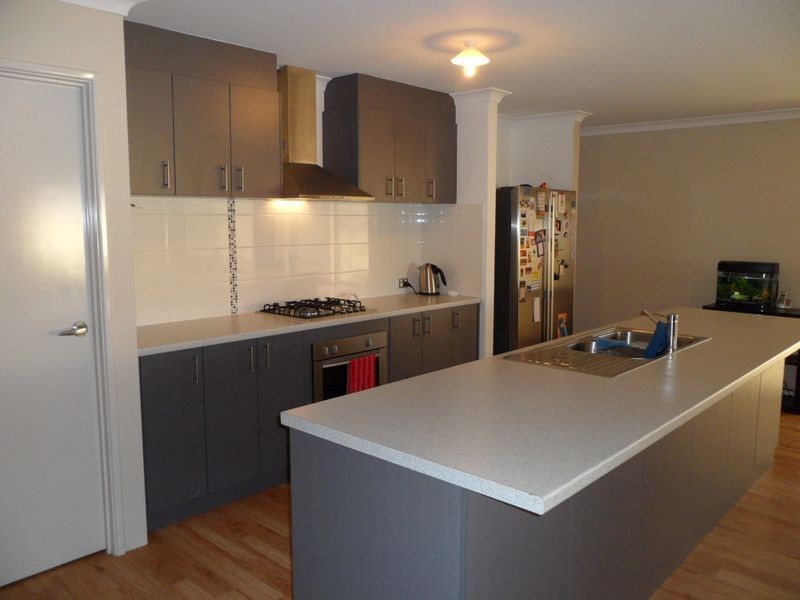 16 Spruce Terrace, Aubin Grove WA 6164