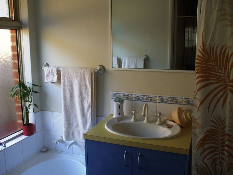 16 Caroline Crescent, Bertram WA 6167