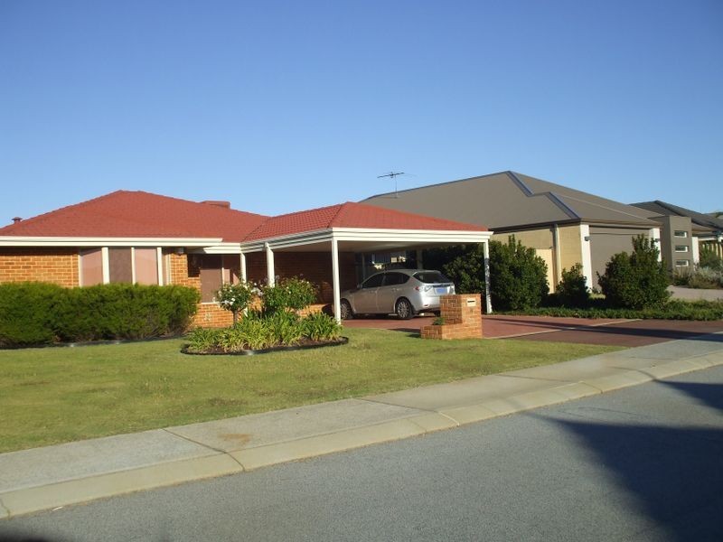 16 Caroline Crescent, Bertram WA 6167