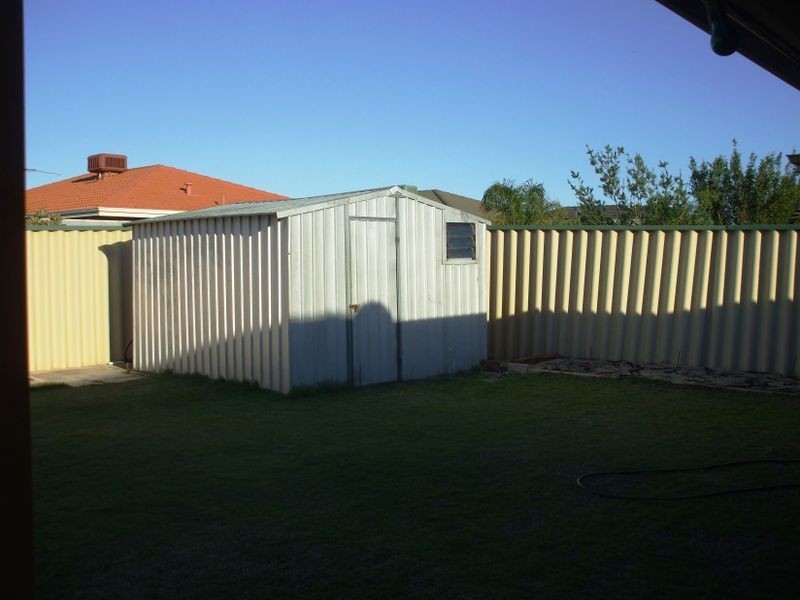 16 Caroline Crescent, Bertram WA 6167