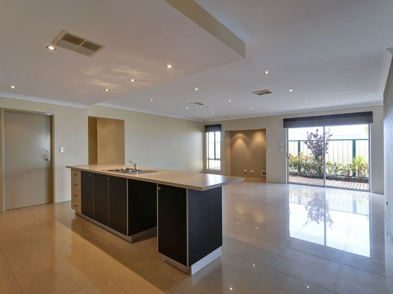 48 Macquarie Boulevard, Hammond Park WA 6164