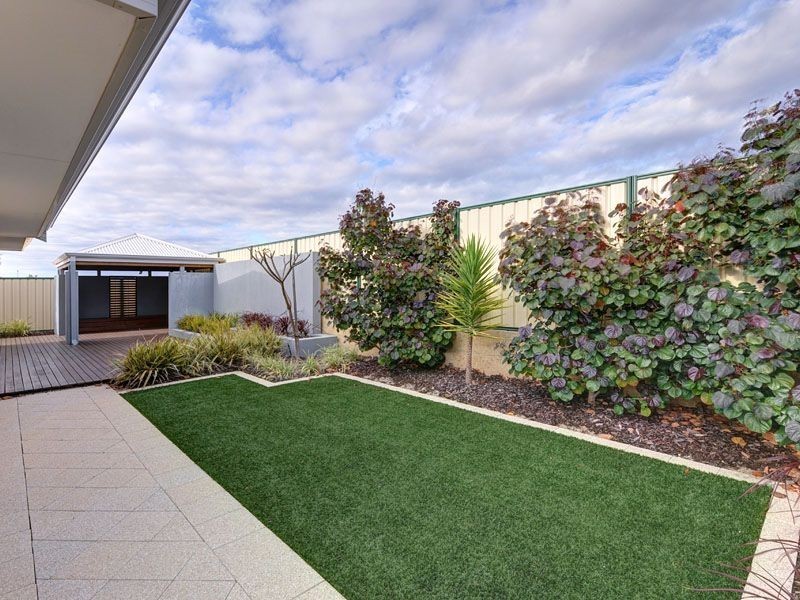 48 Macquarie Boulevard, Hammond Park WA 6164