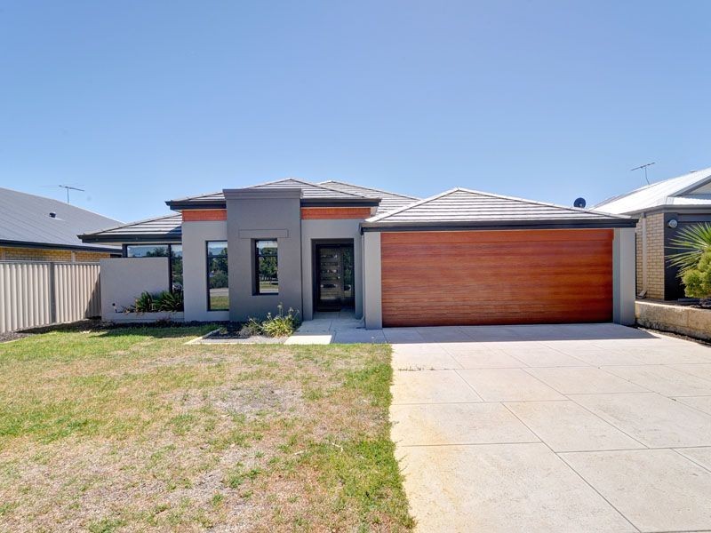 4 Versailles Parkway, Aubin Grove WA 6164