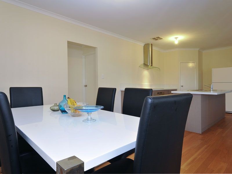 4 Versailles Parkway, Aubin Grove WA 6164