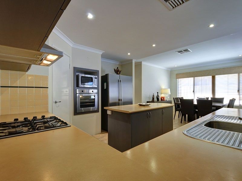34 Sanguine Way, Atwell WA 6164