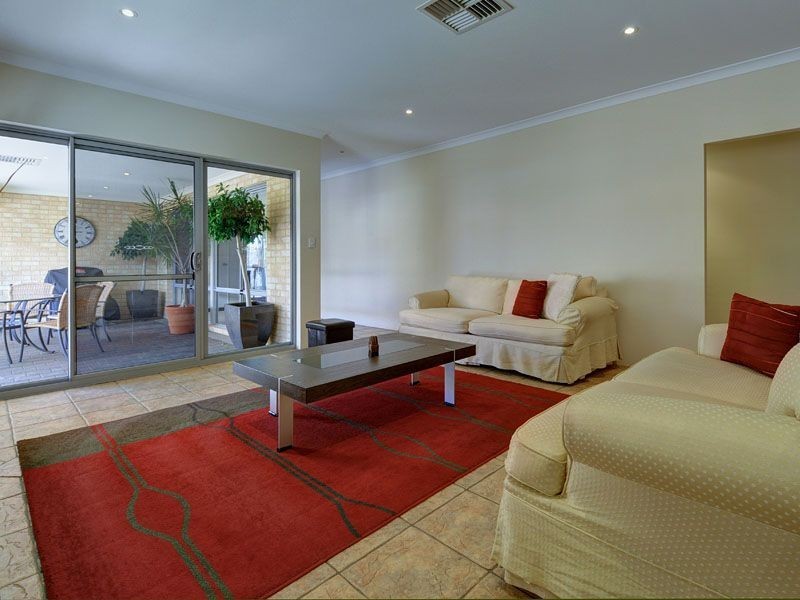 34 Sanguine Way, Atwell WA 6164