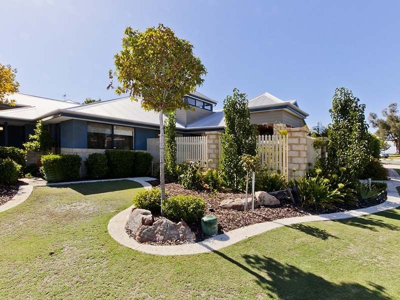 5 Harvest Lakes Boulevard, Atwell WA 6164
