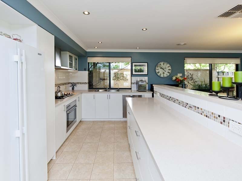 5 Harvest Lakes Boulevard, Atwell WA 6164