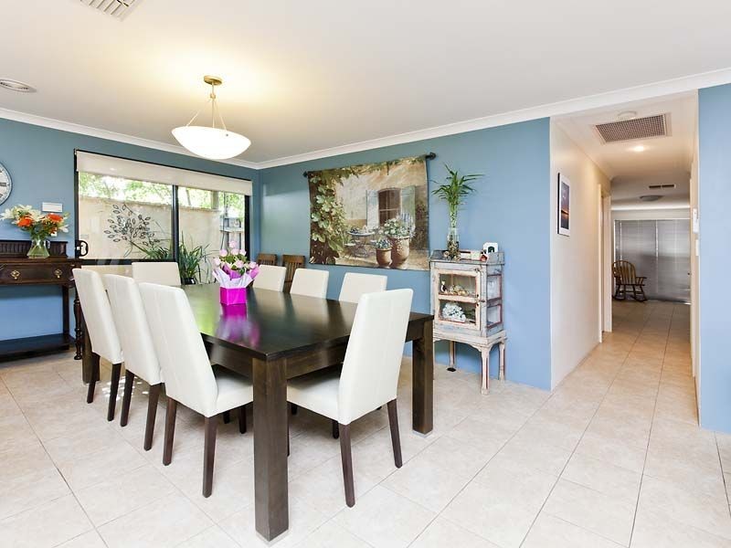 5 Harvest Lakes Boulevard, Atwell WA 6164