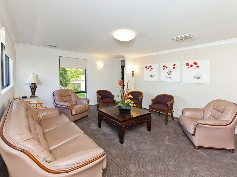 5 Harvest Lakes Boulevard, Atwell WA 6164