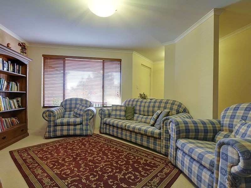 26 Avon Crescent, Atwell WA 6164