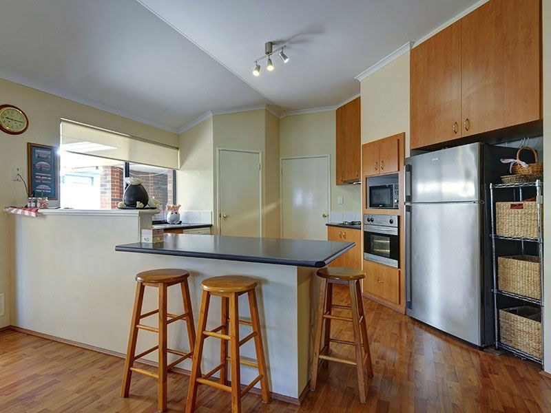 26 Avon Crescent, Atwell WA 6164