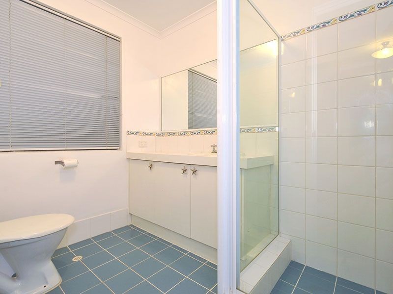 26 Avon Crescent, Atwell WA 6164