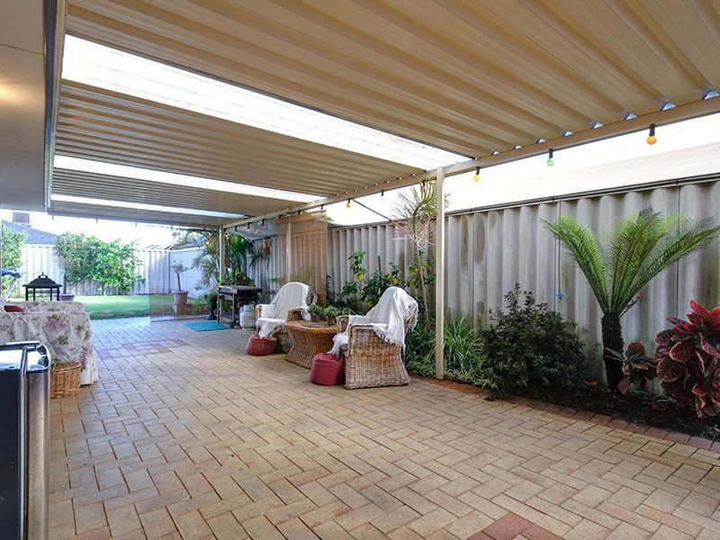 26 Avon Crescent, Atwell WA 6164