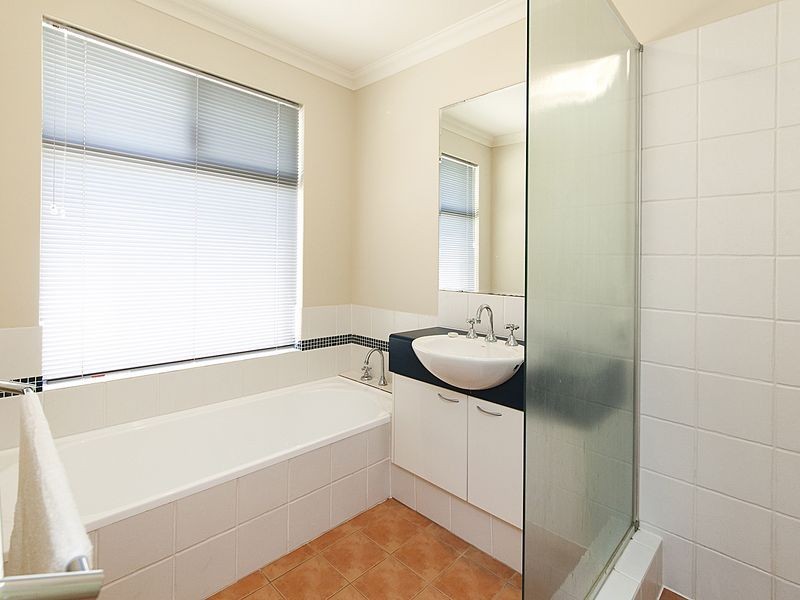 38 Sanguine Way, Atwell WA 6164