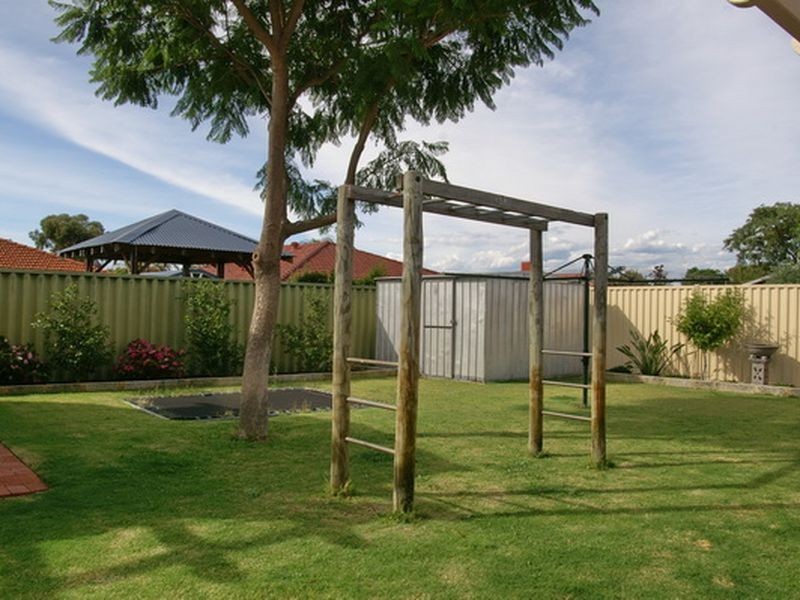 3 Bosci Court, Atwell WA 6164