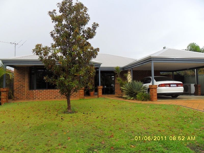 24 Lombe Gardens, Atwell WA 6164