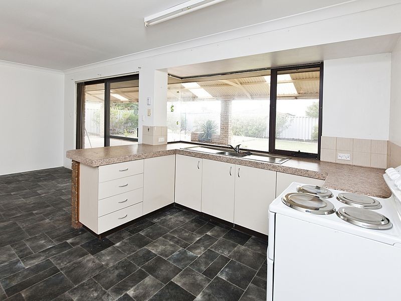 8 Prentice Place, South Lake WA 6164