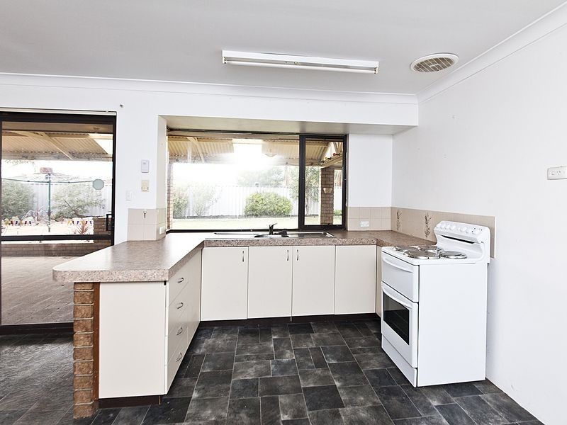 8 Prentice Place, South Lake WA 6164